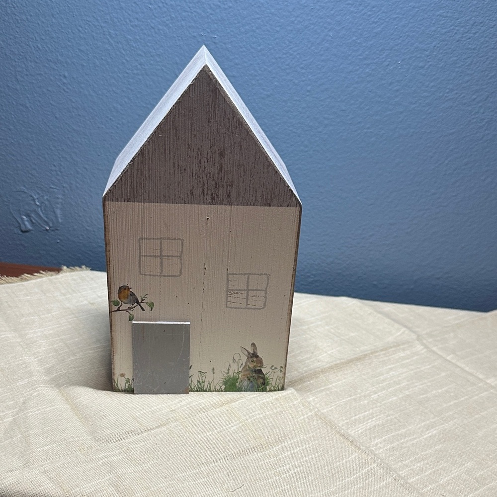 Wooden House Decor with Bird and Rabbit Design New